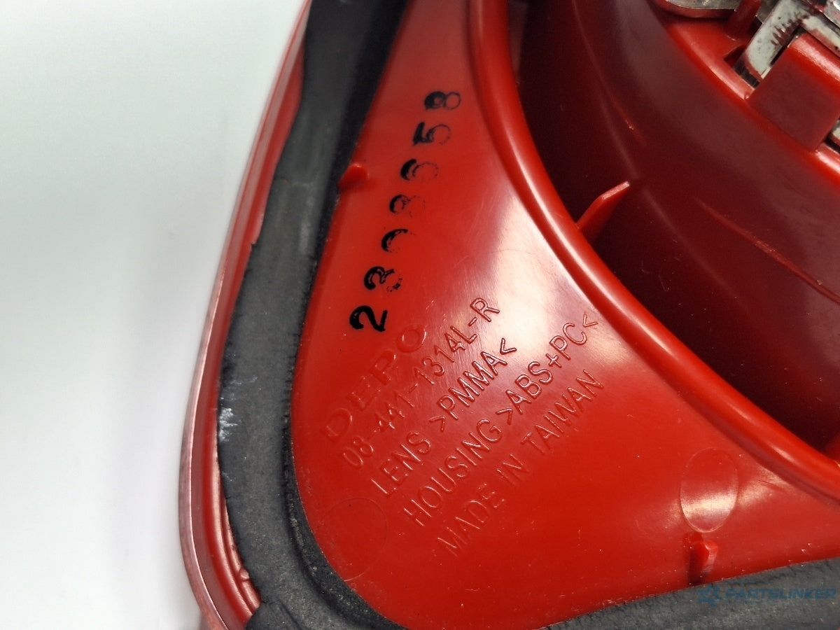 Stop portbagaj stanga VOLKSWAGEN PASSAT 3C2 2005 - 2010 TDI 16V BKP, CBAB Depo 08-441-1314L-R