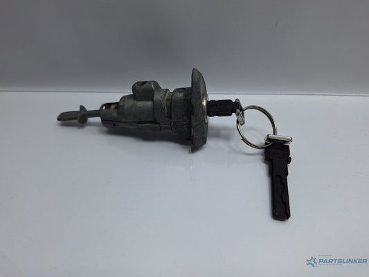 Butuc usa stanga fata VOLKSWAGEN PASSAT 3C2 2005 - 2010 TDI 16V BKP, CBAB 3C0837167A
