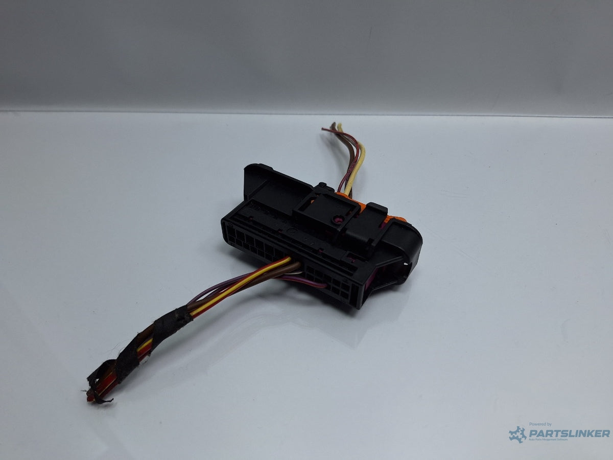 Mufa conector cablaj usa VOLKSWAGEN PASSAT 3C2 2005 - 2010 TDI 16V BKP, CBAB 1K0937722D , 1K0937702C