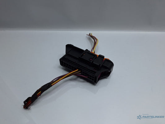Mufa conector cablaj usa VOLKSWAGEN PASSAT 3C2 2005 - 2010 TDI 16V BKP, CBAB 1K0937722D , 1K0937702C
