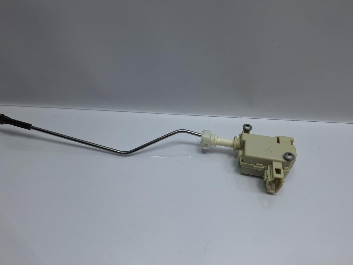 Motoras blocare usita rezervor combustibil VOLKSWAGEN PASSAT 3C2 2005 - 2010 TDI 16V BKP, CBAB 3C0910773