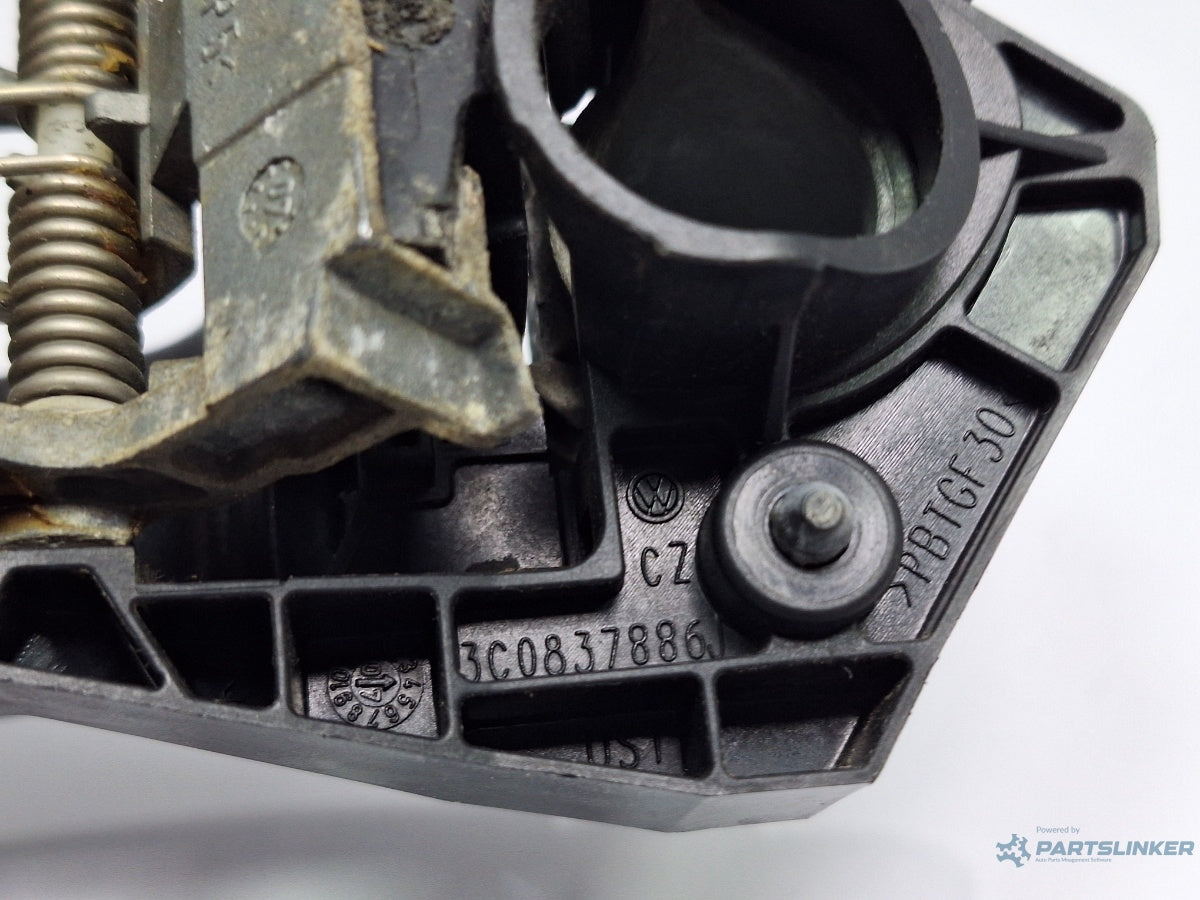 Maner cu suport exterior usa dreapta VOLKSWAGEN PASSAT 3C2 2005 - 2010 TDI 16V BKP, CBAB 3C0857210 , 3C0837886J