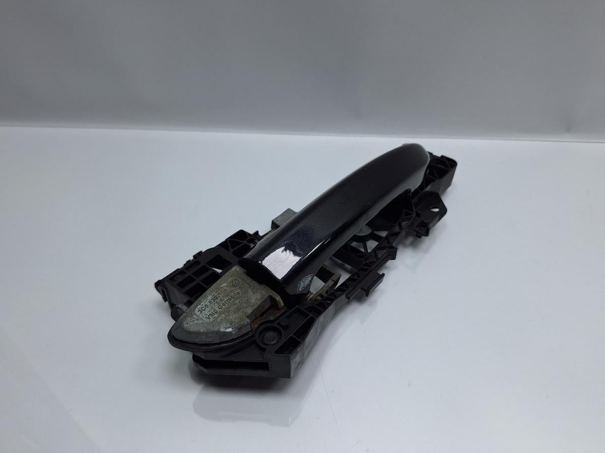 Maner cu suport exterior usa dreapta VOLKSWAGEN PASSAT 3C2 2005 - 2010 TDI 16V BKP, CBAB 3C0857210 , 3C0837886J