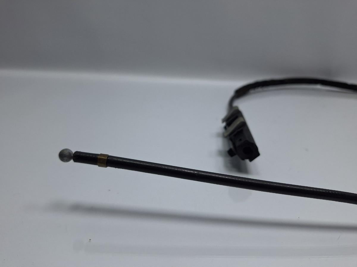 Cablu de deschidere capota motor VOLKSWAGEN PASSAT 3C2 2005 - 2010 TDI 16V BKP, CBAB 3C1823535