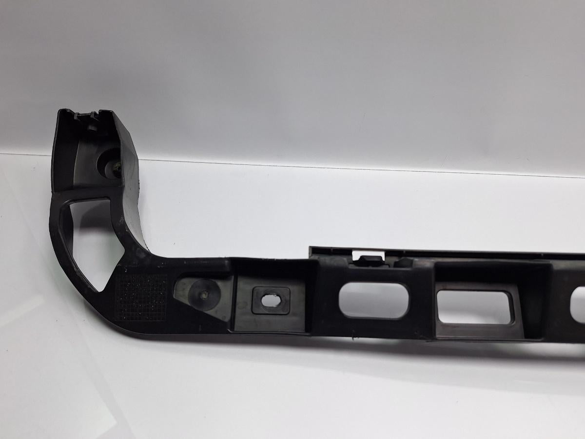 Suport central bara de protectie spate VOLKSWAGEN PASSAT 3C2 2005 - 2010 TDI 16V BKP, CBAB 3C5807861A