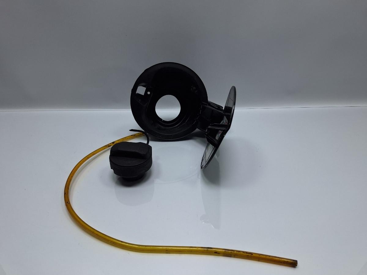Ornament usita rezervor combustibil LC9X VOLKSWAGEN PASSAT 3C2 2005 - 2010 TDI 16V BKP, CBAB 3C5809857