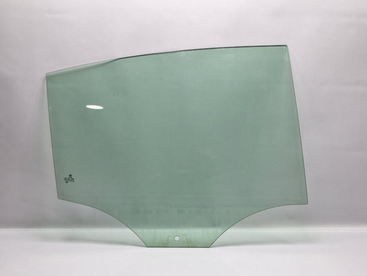 Geam usa dreapta spate VOLKSWAGEN PASSAT 3C2 2005 - 2010 TDI 16V BKP, CBAB SOLIVER 43R-00081 3C5845026