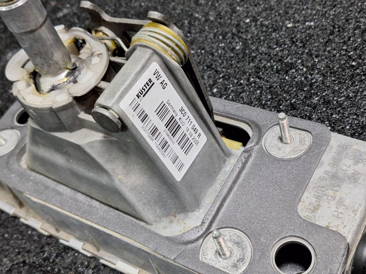 Timonerie VOLKSWAGEN PASSAT 3C2 2005 - 2010 TDI 16V BKP, CBAB 3C0711049R