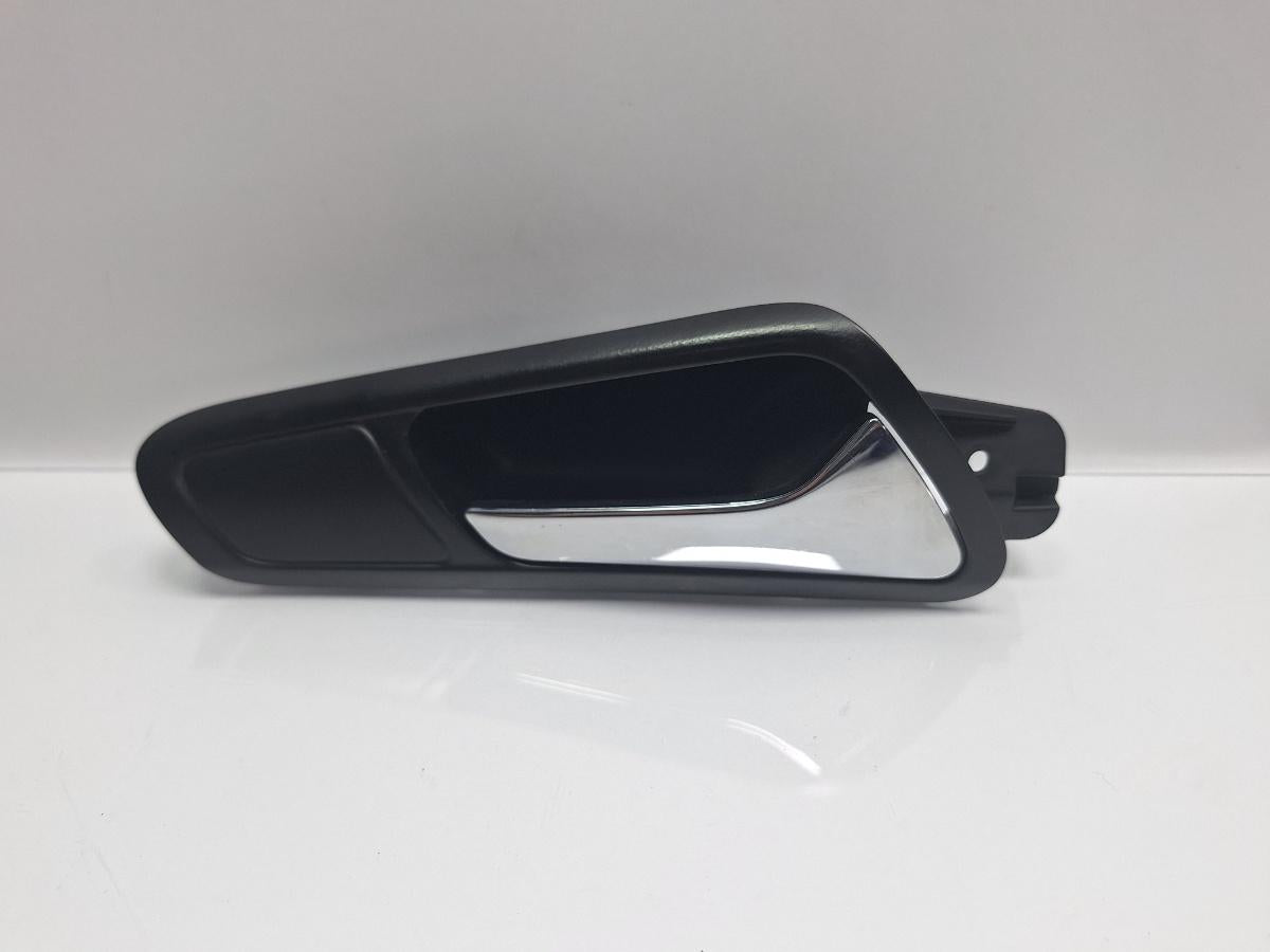 Maner interior usa dreapta fata VOLKSWAGEN PASSAT 3C2 2005 - 2010 TDI 16V BKP, CBAB 3C1837114