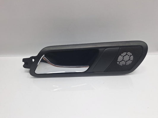 Maner interior usa stanga spate VOLKSWAGEN PASSAT 3C2 2005 - 2010 TDI 16V BKP, CBAB 3C4839113