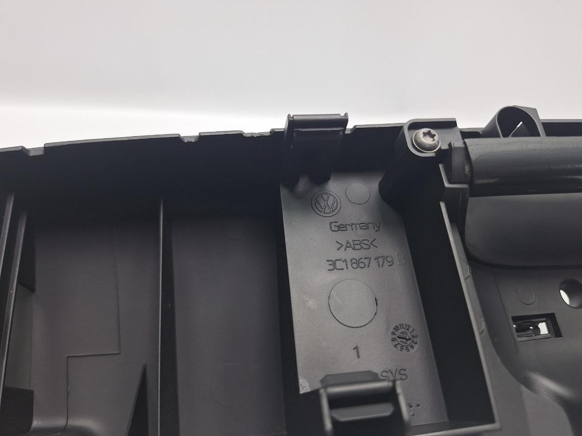 Maner interior usa stanga fata VOLKSWAGEN PASSAT 3C2 2005 - 2010 TDI 16V BKP, CBAB 3C1867179B