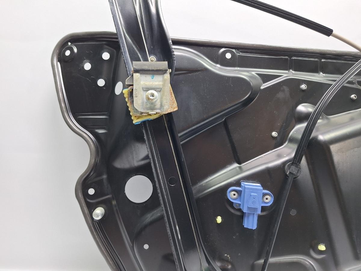 Macara geam dreapta fata VOLKSWAGEN PASSAT 3C2 2005 - 2010 TDI 16V BKP, CBAB 3C1837756L