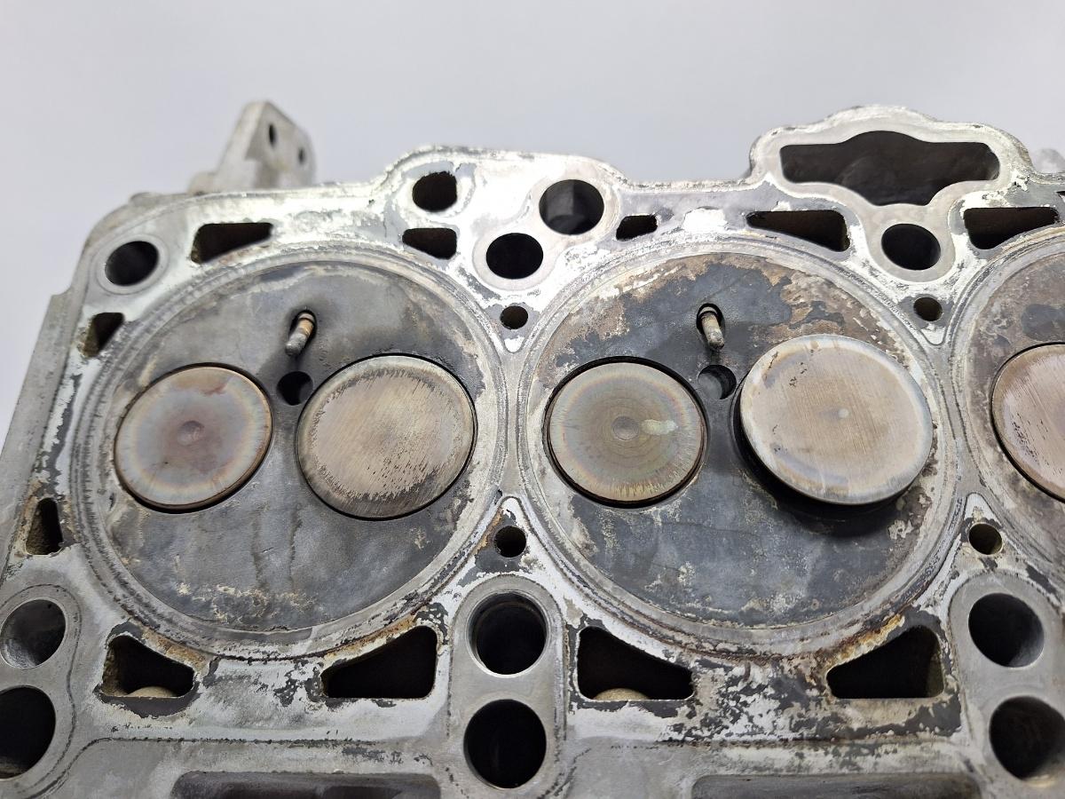 Chiulasa motor VOLKSWAGEN PASSAT Variant 3C5 2005 - 2011 TDI BMP  03G103351C / 038103267EX