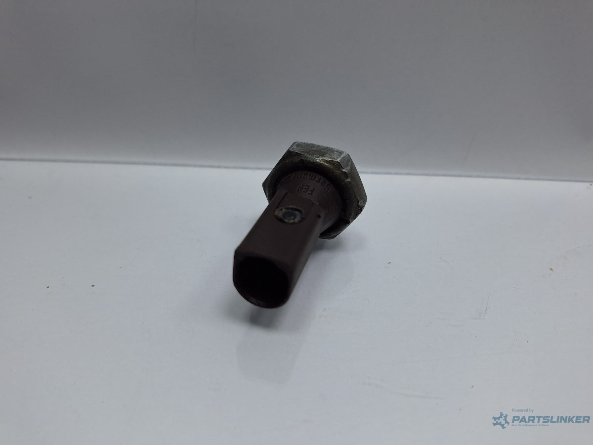 Senzor de presiune ulei VOLKSWAGEN SHARAN 7M8, 7M9, 7M6 1995 - 2010 TDI BRT 038919081K