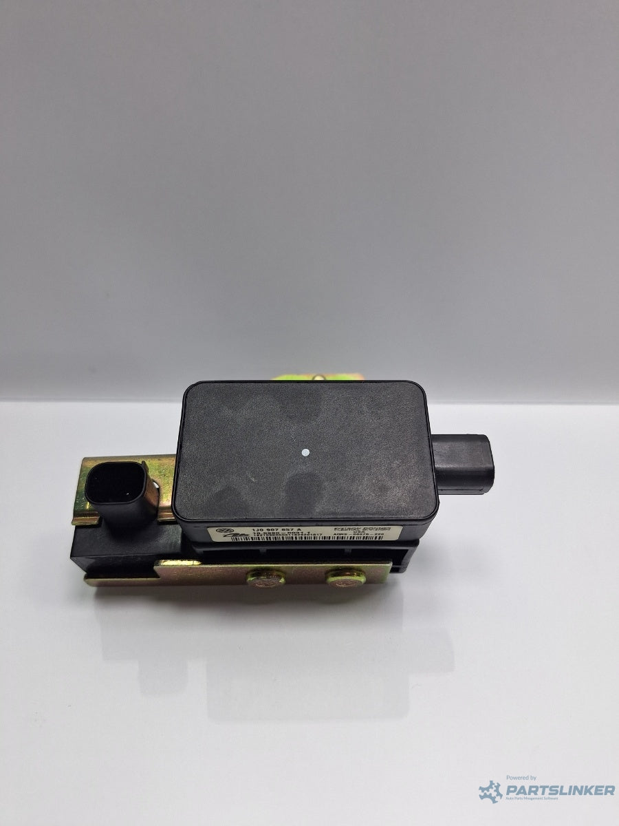 Senzor ESP de viteza la viraje VOLKSWAGEN GOLF IV 1J1 1997 - 2007 TDI AGR, ALH 1J1907637A , 1J1907651A