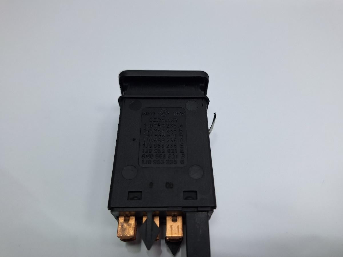 Buton avarii VOLKSWAGEN GOLF IV 1J1 1997 - 2007 TDI AGR, ALH 1J0953235A