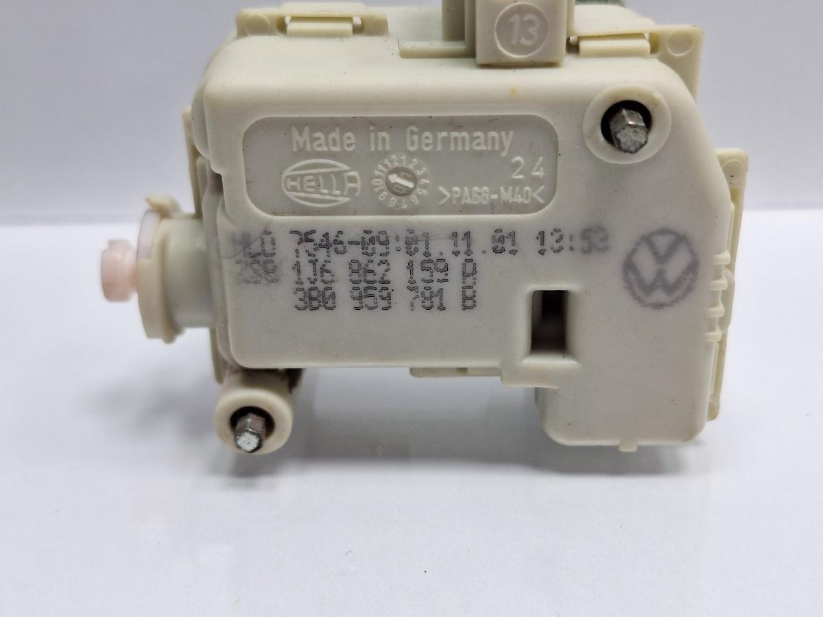Motoras blocare usita rezervor combustibil VOLKSWAGEN GOLF IV 1J1 1997 - 2007 TDI AGR, ALH 1J6862159B