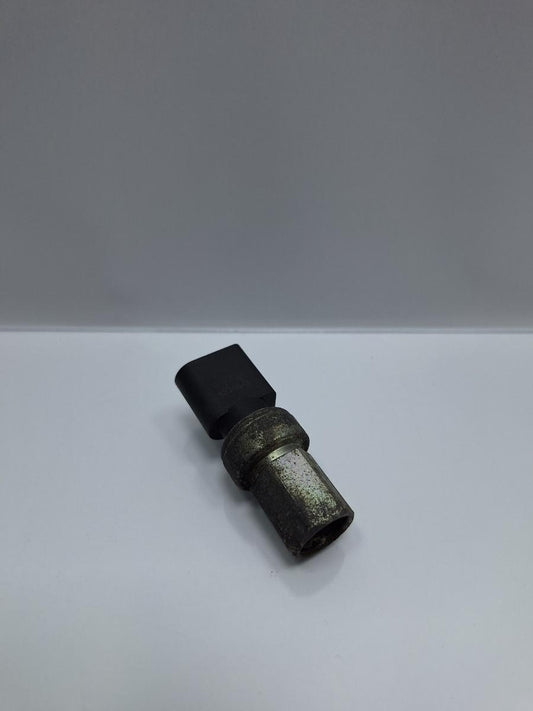 Senzor de presiune aer conditionat (AC) VOLKSWAGEN GOLF IV 1J1 1997 - 2007 TDI AGR, ALH 1J0959126