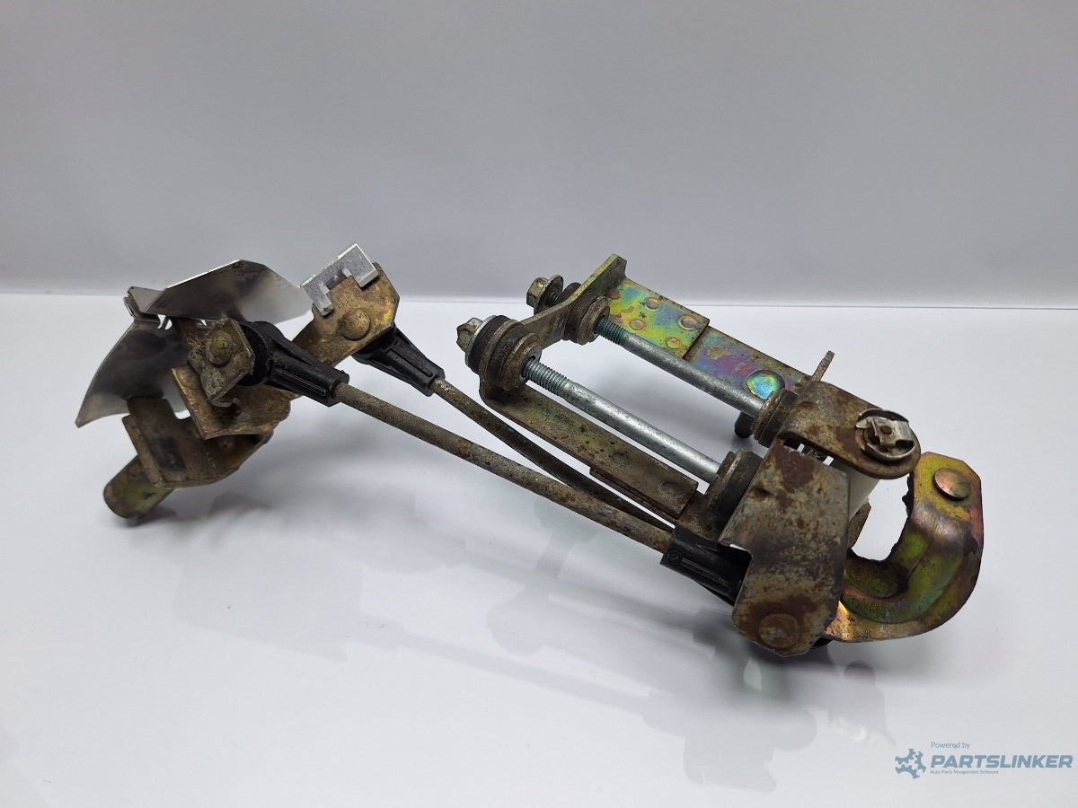 Timonerie schimbator de viteze VOLKSWAGEN GOLF IV Variant 1J5 1999 - 2006 SDI AGP, AQM 1J0711729F , 1J0711177E