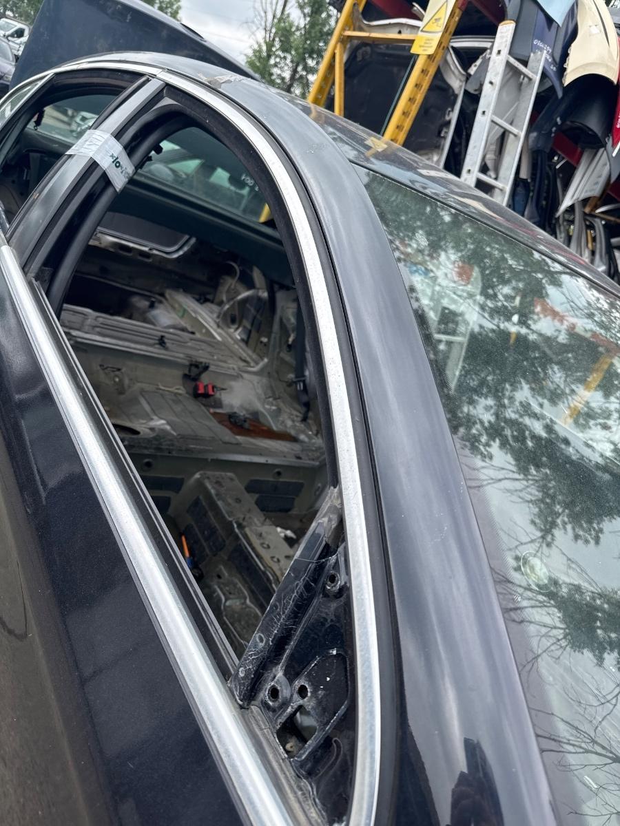 Cheder geam portiera fata dreapta VOLKSWAGEN PASSAT 3C2 2005 - 2010 TDI 16V BKP, CBAB