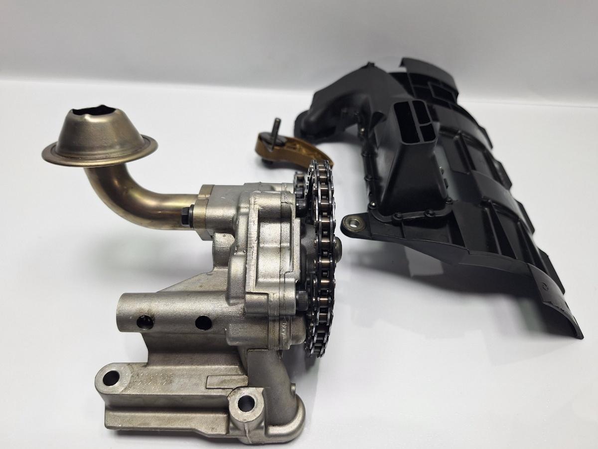 Kit pompa de ulei VOLKSWAGEN GOLF IV 1J1 1997 - 2007 TDI AGR, ALH 06A115105B , 06B103623C
