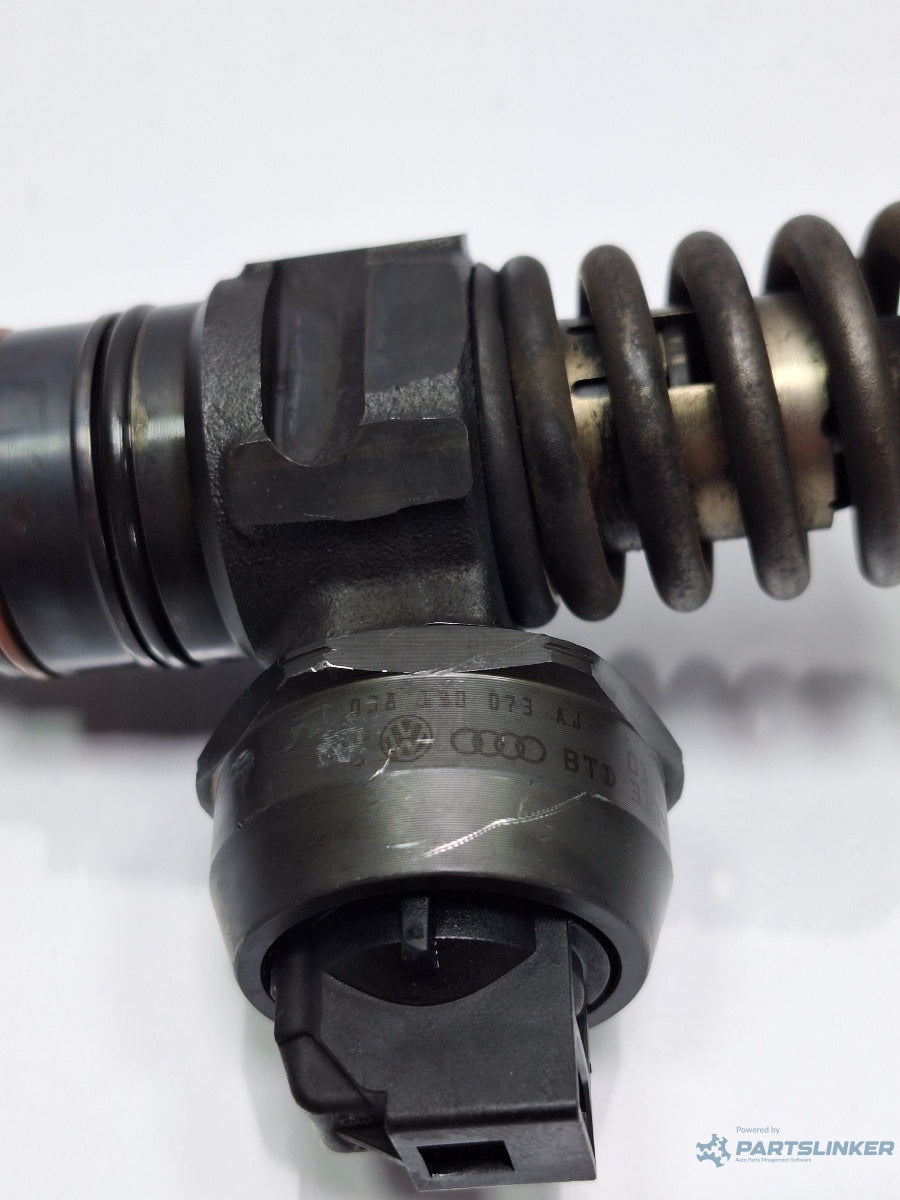 Injector VOLKSWAGEN PASSAT Variant 3B6 2000 - 2005 1.9 TDI AVB 038130073AJ