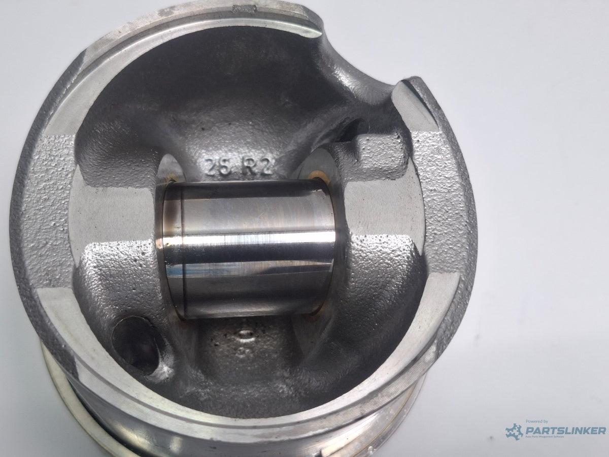 Pistoane motor VOLKSWAGEN PASSAT 3C2 2005 - 2010 TDI 16V BKP 03G107065C