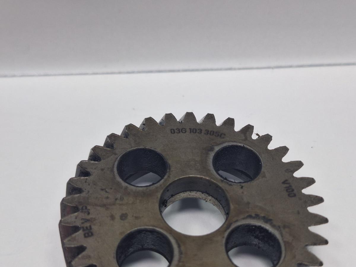 Pinion pompa de ulei VOLKSWAGEN PASSAT 3C2 2005 - 2010 TDI 16V BKP, CBAB 03G103305C