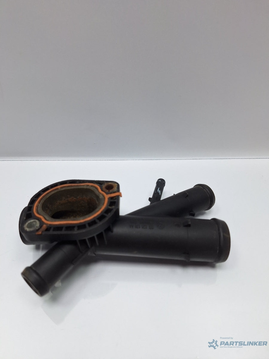 Flansa lichid racire VOLKSWAGEN PASSAT 365 2010 - 2014 2.0 TDi BlueMotion CFFB 03L121131AA