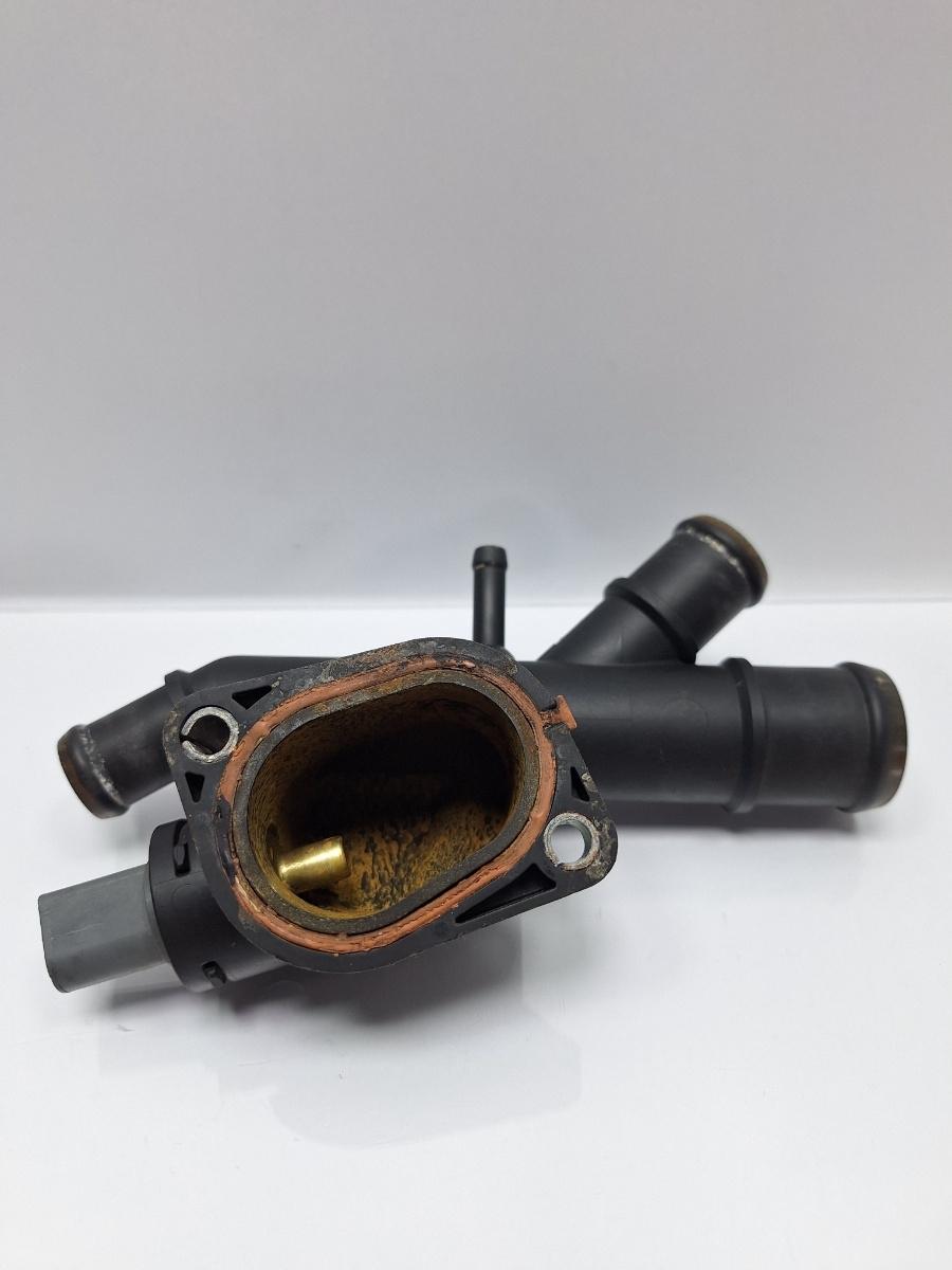 Flansa lichid racire VOLKSWAGEN PASSAT CC 357 2008 - 2012 TDI CBAB, CFFB 03L121132Q