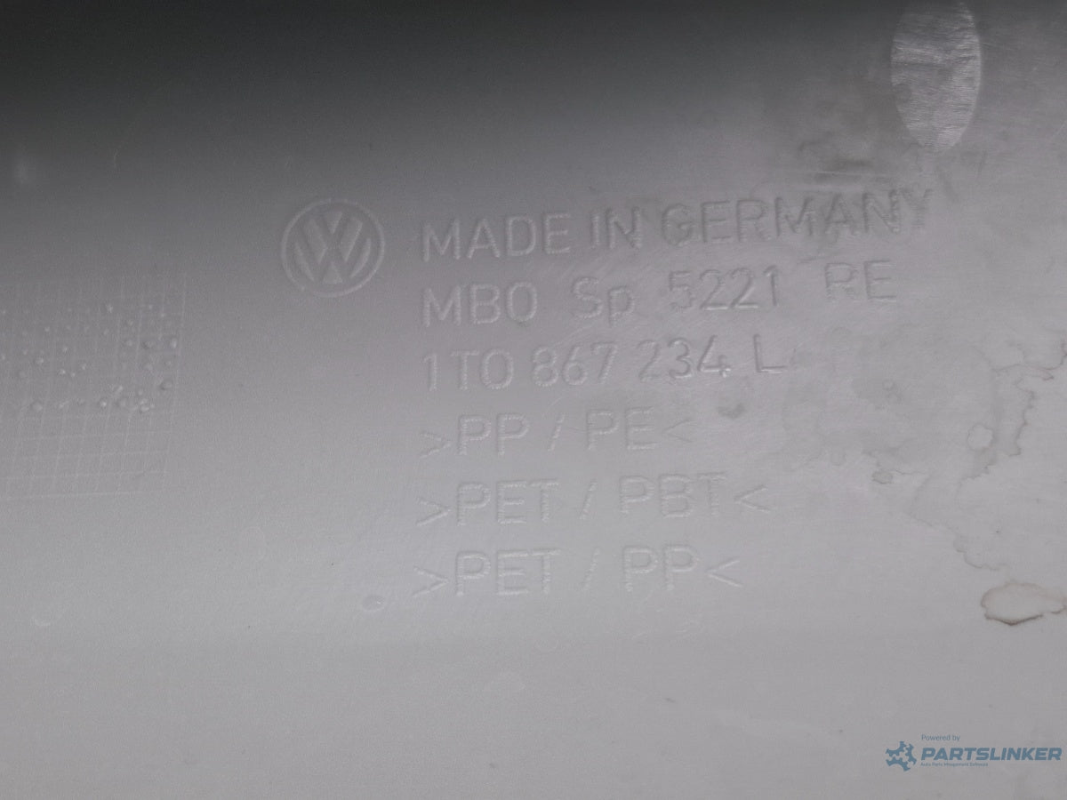 Ornament stalp parbriz dreapta VOLKSWAGEN TOURAN 1T1, 1T2 2003 - 2010 TDI BMM 1T0867234L