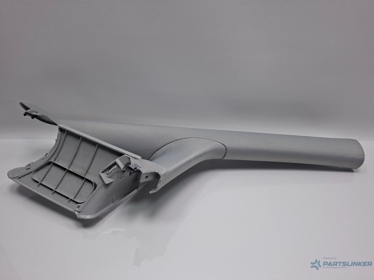 Ornament stalp parbriz dreapta VOLKSWAGEN TOURAN 1T1, 1T2 2003 - 2010 TDI BMM 1T0867234L