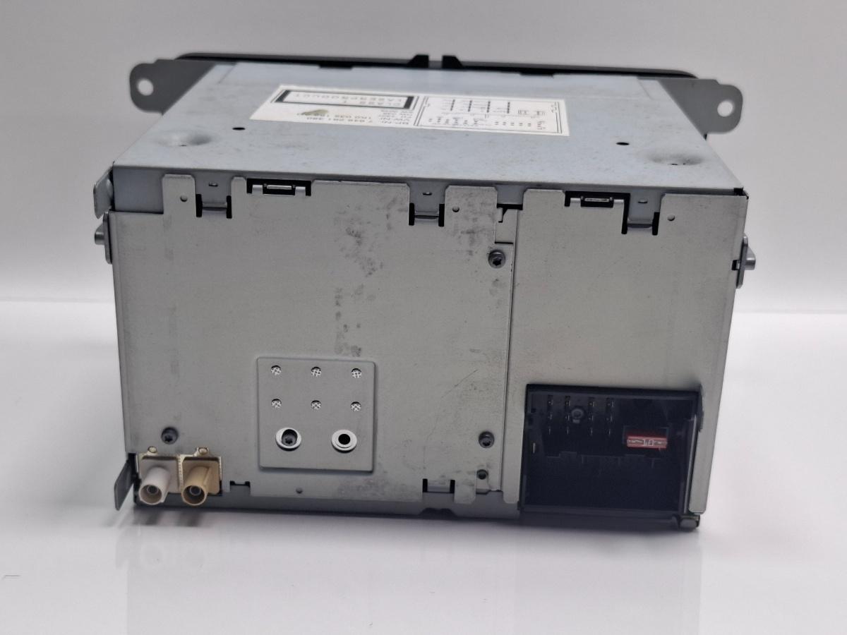 CD player VOLKSWAGEN TOURAN 1T1, 1T2 2003 - 2010 TDI BMM Blaupunkt 8157646281360 1K0035186AD ,