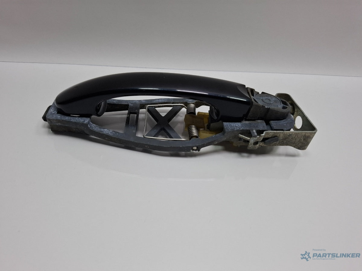 Maner exterior cu suport dreapta VOLKSWAGEN TOURAN 1T1, 1T2 2003 - 2010 TDI BMM 1T0837886B