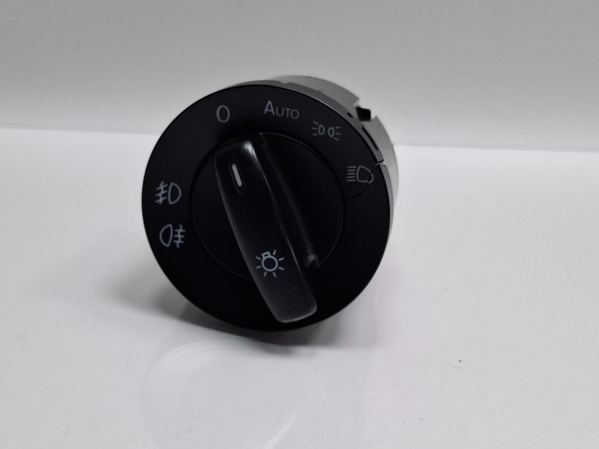 Bloc lumini VOLKSWAGEN TOURAN 1T1, 1T2 2003 - 2010 TDI BMM 1T0941431AC