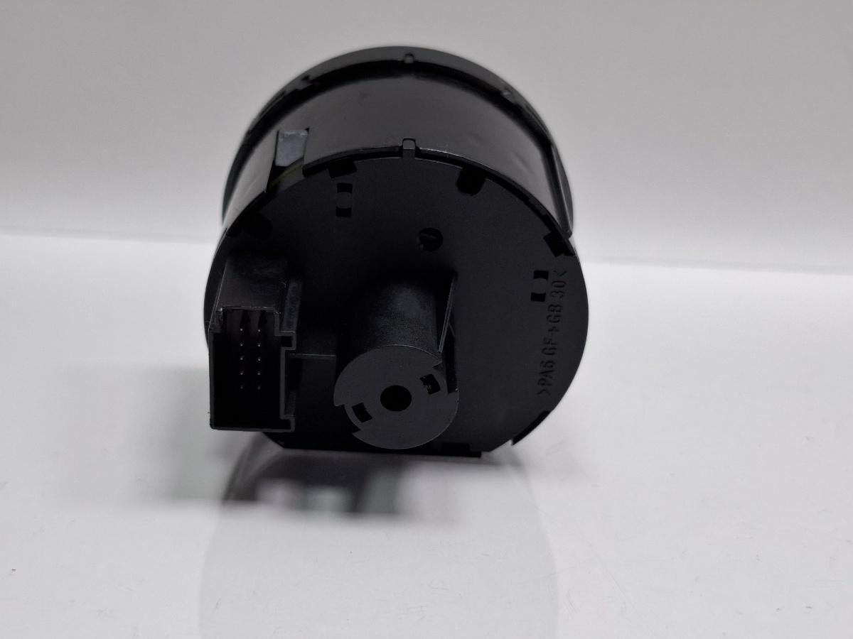 Bloc lumini VOLKSWAGEN TOURAN 1T1, 1T2 2003 - 2010 TDI BMM 1T0941431AC