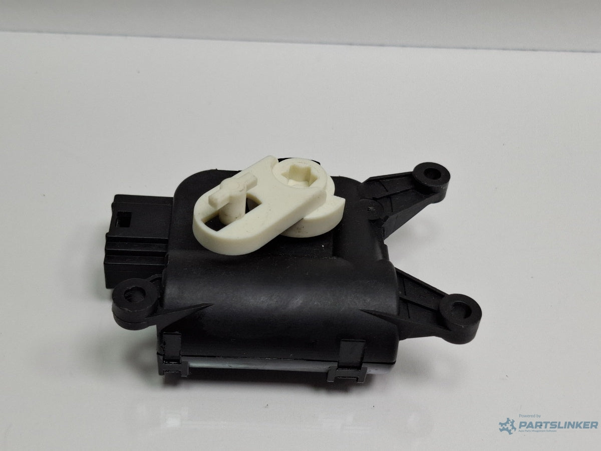 Motoras aeroterma V158 VOLKSWAGEN TOURAN 1T1, 1T2 2003 - 2010 TDI BMM BOSCH 0132801340 1K1907511C