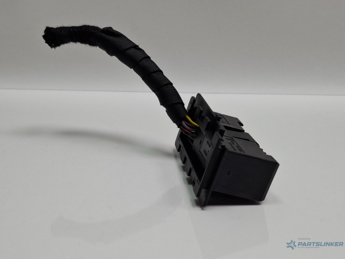 Mufa conector ceasuri bord VOLKSWAGEN TOURAN 1T1, 1T2 2003 - 2010 TDI BMM 1T1972977