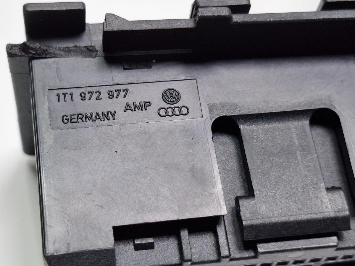 Mufa conector ceasuri bord VOLKSWAGEN TOURAN 1T1, 1T2 2003 - 2010 TDI BMM 1T1972977