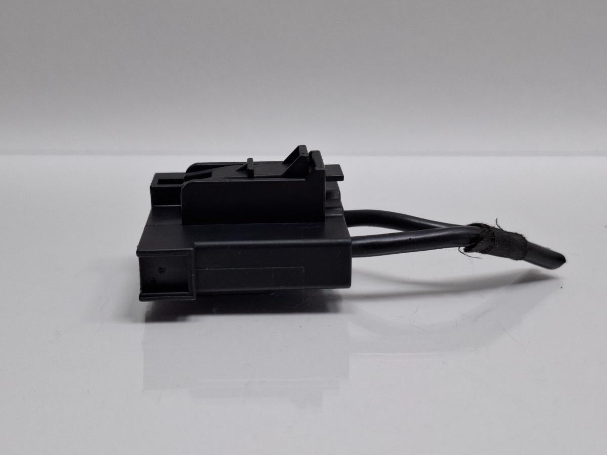 Mufa conector 2 pinii VOLKSWAGEN TOURAN 1T1, 1T2 2003 - 2010 TDI BMM  1K0972117