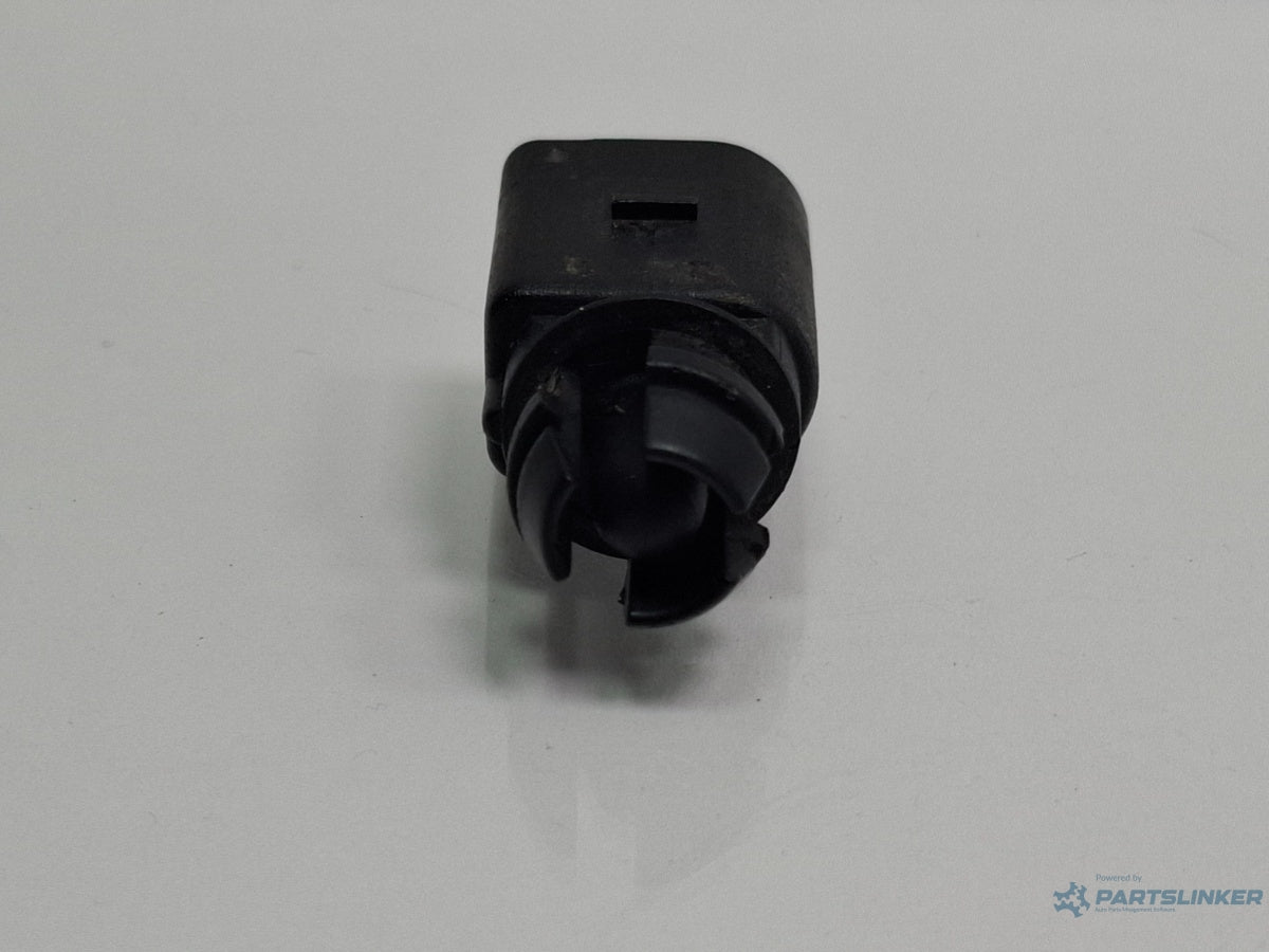 Senzor temperatura exteriora VOLKSWAGEN TOURAN 1T1, 1T2 2003 - 2010 TDI BMM 8Z0820535