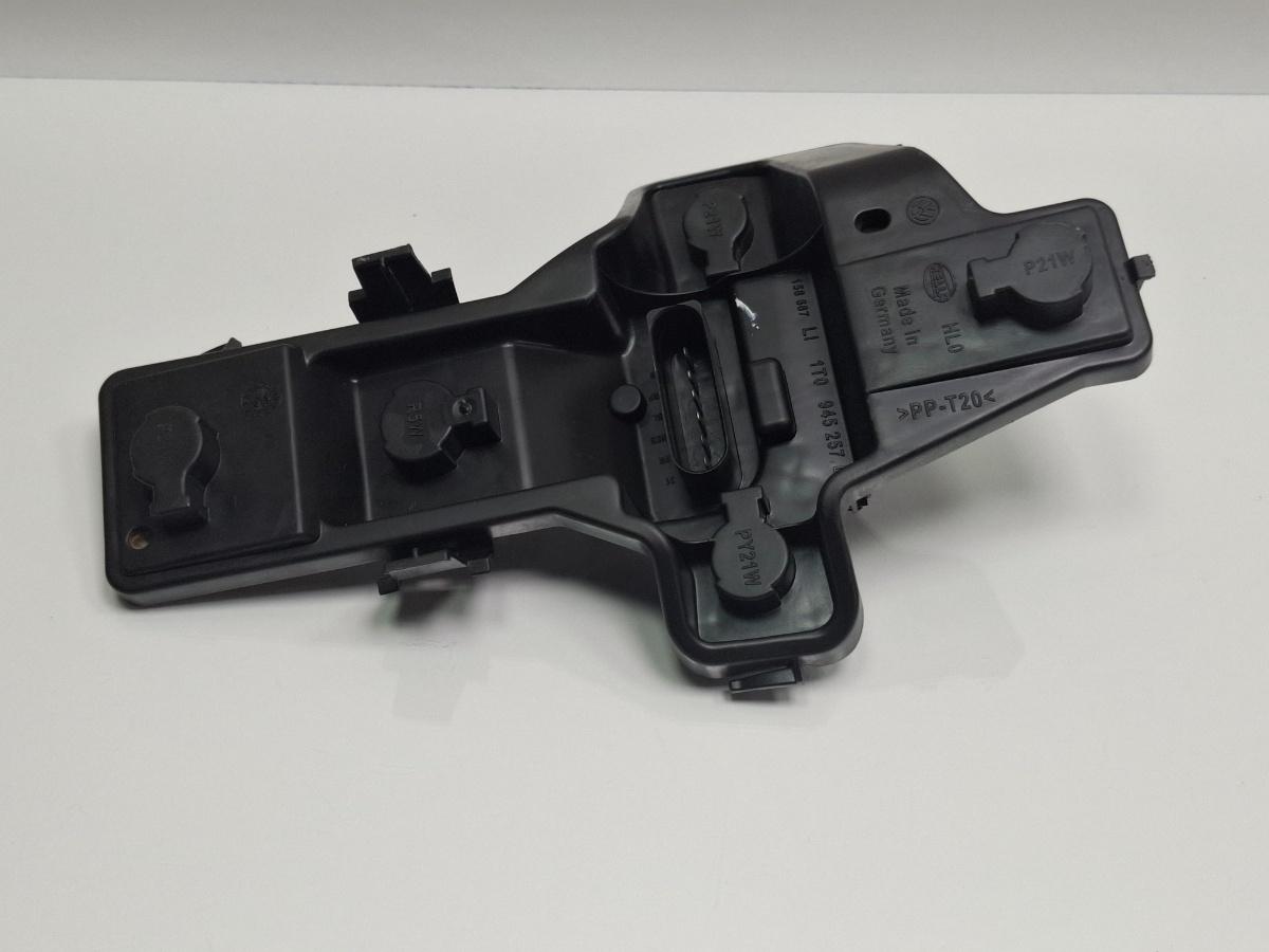 Soclu stop stanga VOLKSWAGEN TOURAN 1T1, 1T2 2003 - 2010 TDI BMM 1T0945257D
