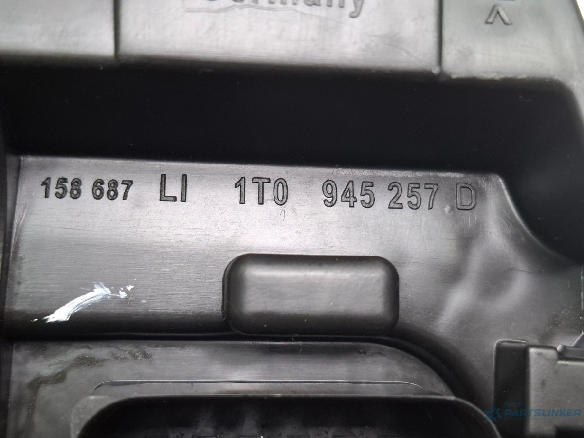 Soclu stop stanga VOLKSWAGEN TOURAN 1T1, 1T2 2003 - 2010 TDI BMM 1T0945257D