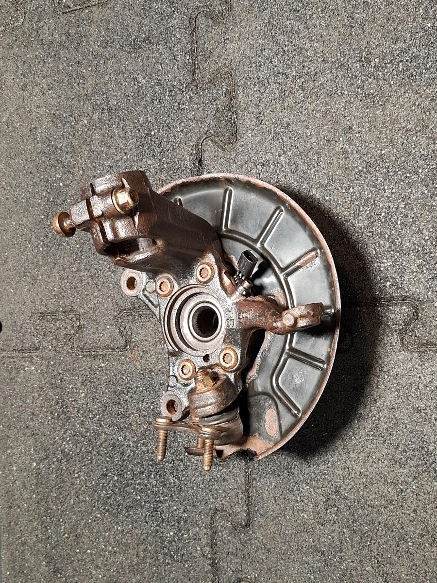 Fuzeta dreapta fata VOLKSWAGEN TOURAN 1T1, 1T2 2003 - 2010 TDI BMM 1K0407256AA