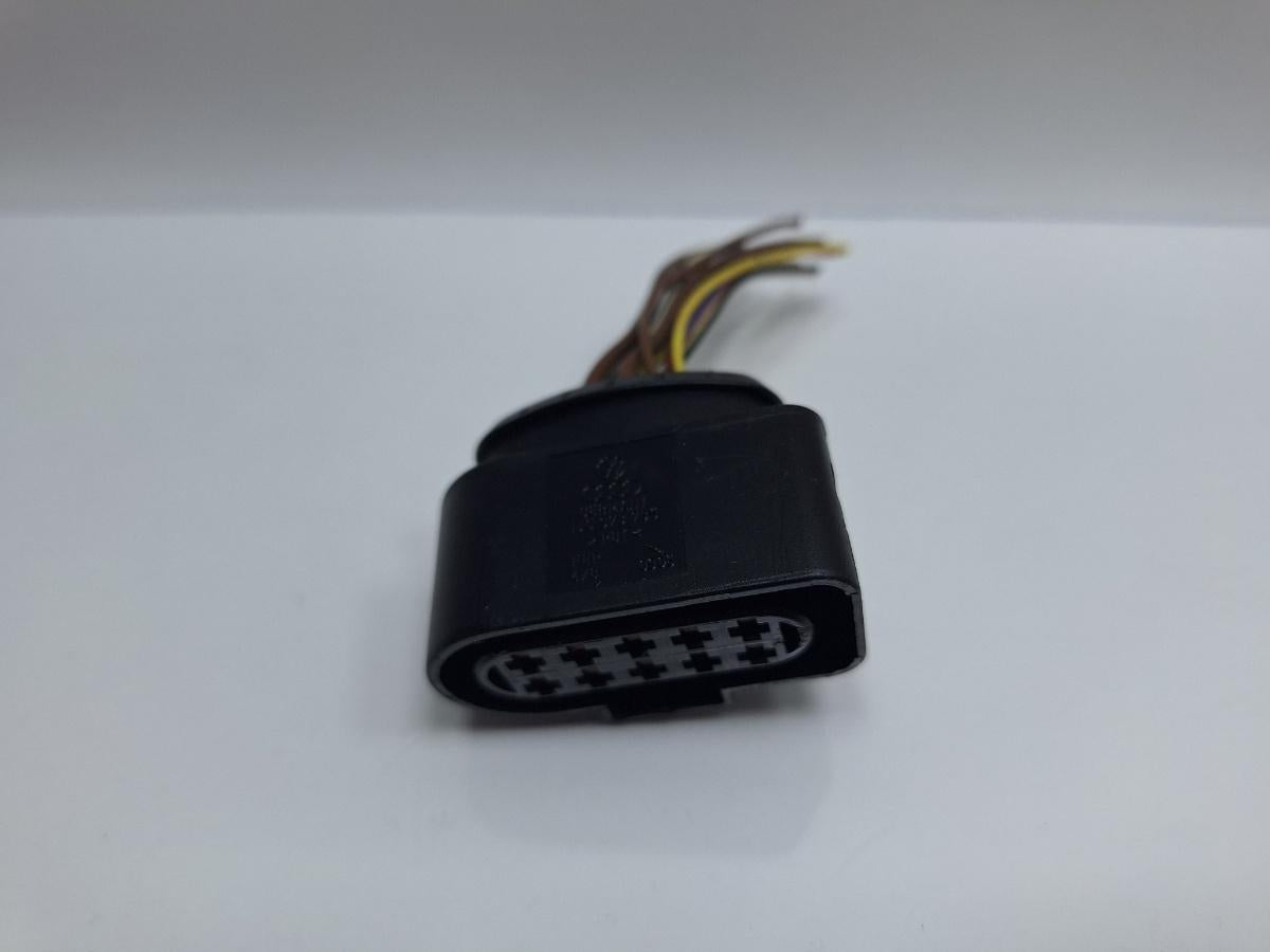 Mufa conector far VOLKSWAGEN TOURAN 1T1, 1T2 2003 - 2010 TDI BMM 1J0973735