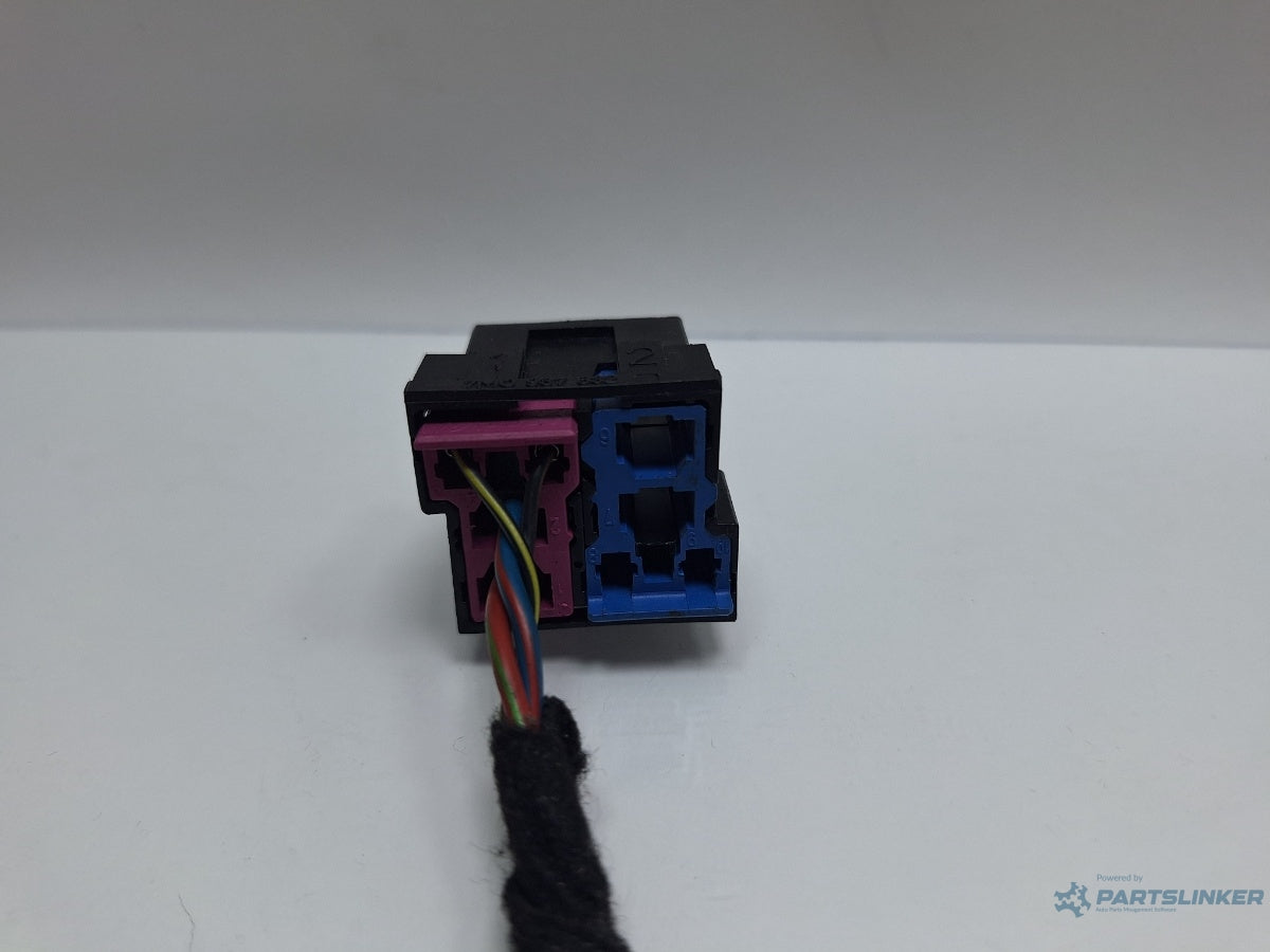 Mufa conector releu VOLKSWAGEN TOURAN 1T1, 1T2 2003 - 2010 TDI BMM 7M0937632