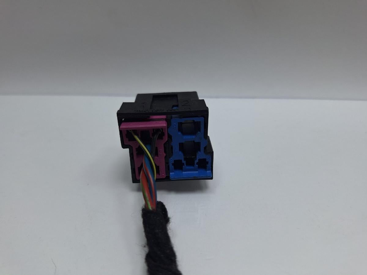 Mufa conector releu VOLKSWAGEN TOURAN 1T1, 1T2 2003 - 2010 TDI BMM 7M0937632