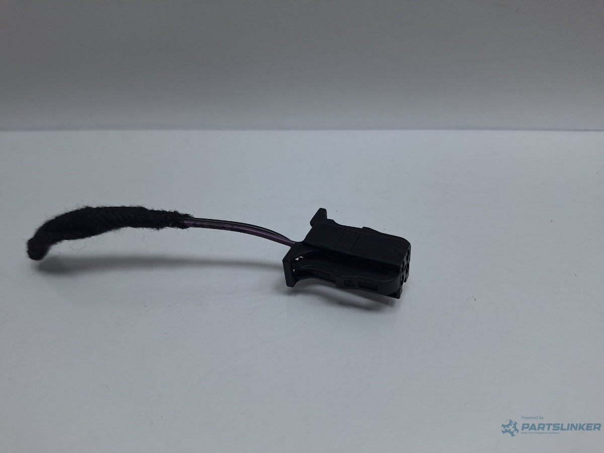 Mufa conector 4 pini VOLKSWAGEN TOURAN 1T1, 1T2 2003 - 2010 TDI BMM 3B0972722