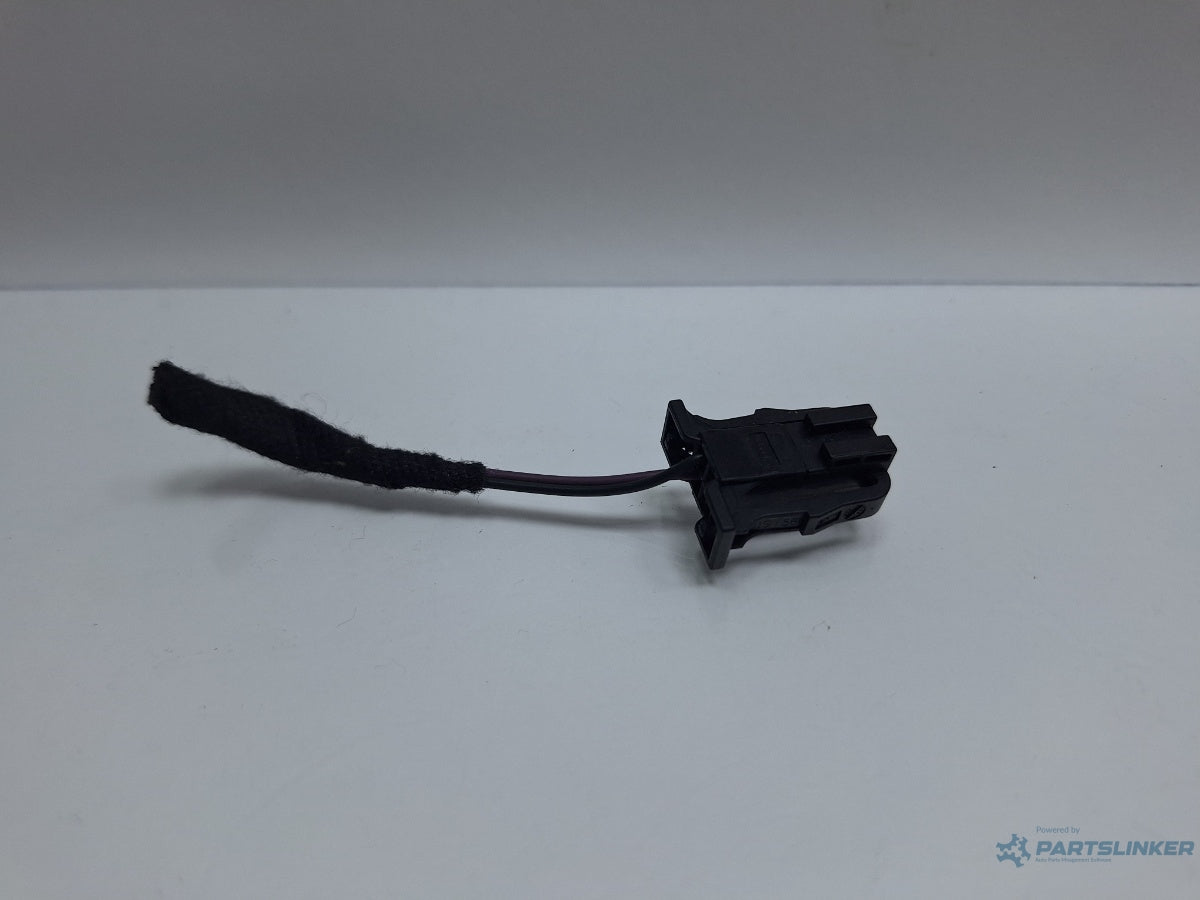 Mufa conector 4 pini VOLKSWAGEN TOURAN 1T1, 1T2 2003 - 2010 TDI BMM 3B0972722