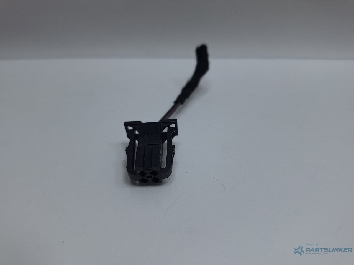 Mufa conector 4 pini VOLKSWAGEN TOURAN 1T1, 1T2 2003 - 2010 TDI BMM 3B0972722